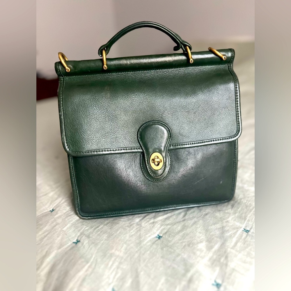 Vintage coach bottle green Willis